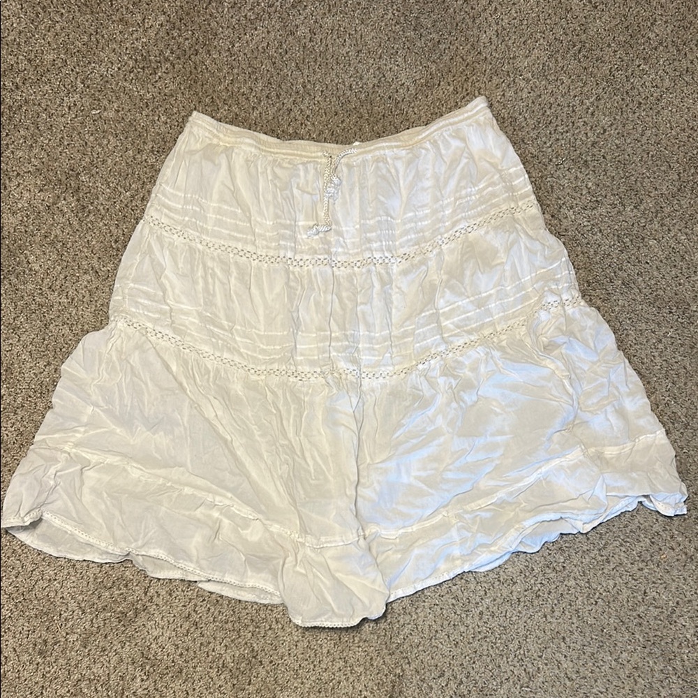 White Knee-Length Lace Accent Skirt